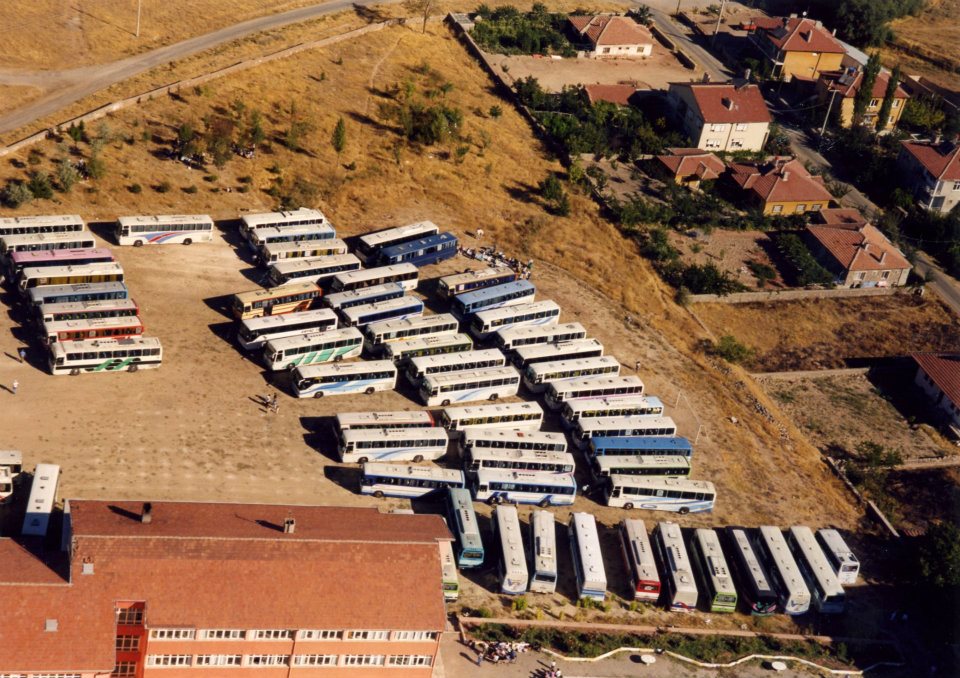 1998-anma-törenleri-lise-bahçesi